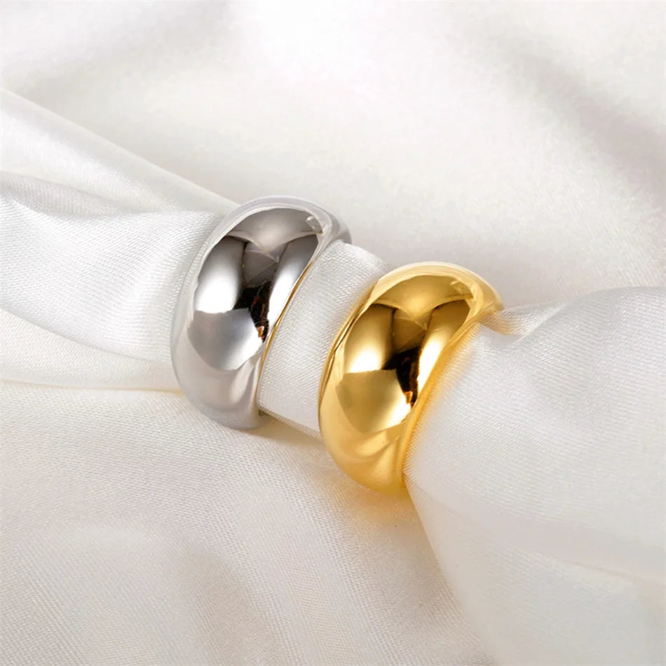 Sora Minimalist Wedding Band