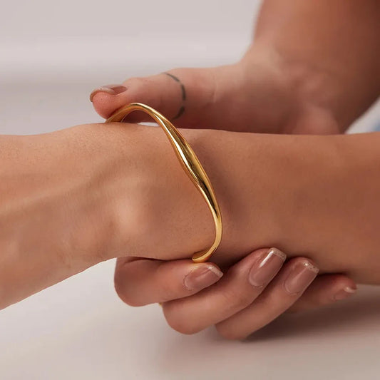 Victoria Irregular Bangle Bracelet