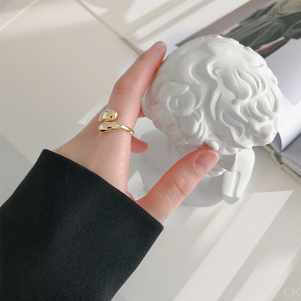 Glossy Feather Ring