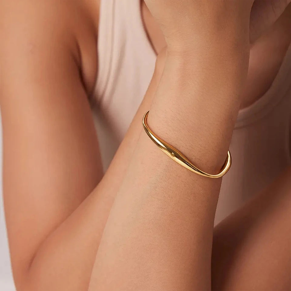 Victoria Irregular Bangle Bracelet