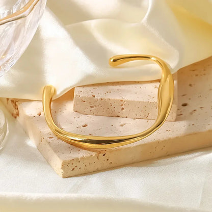 Victoria Irregular Bangle Bracelet